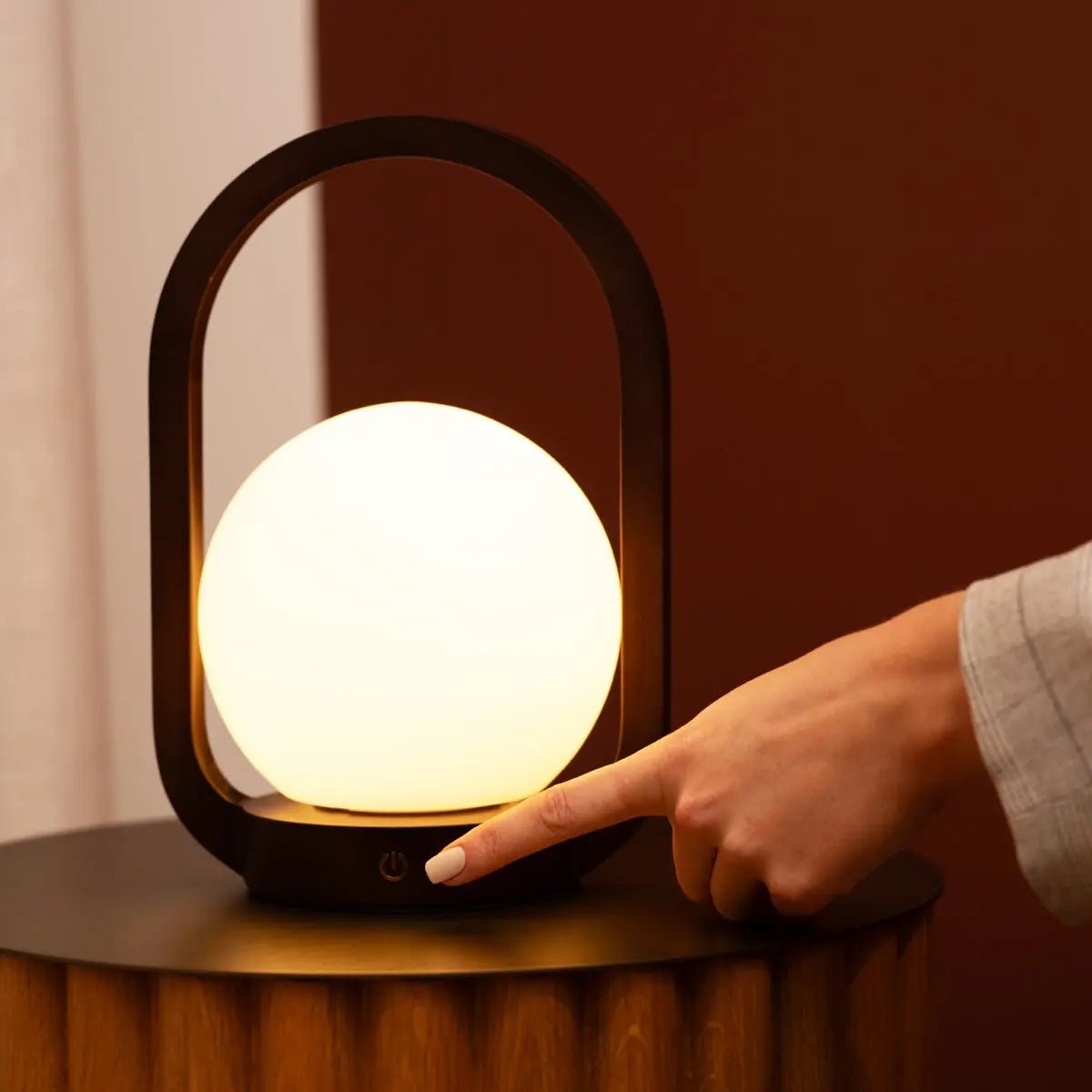 Skye Donkerbruine Houten Snoerloze Lamp | Oplaadbaar en dimbaar ontwerp| Tavellio Amsterdam