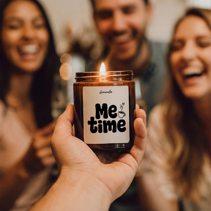 Geurkaars met Tekst "Me Time” – Vanille | Sojawas | Cadeau