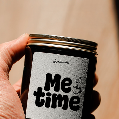Geurkaars met Tekst "Me Time” – Vanille | Sojawas | Cadeau