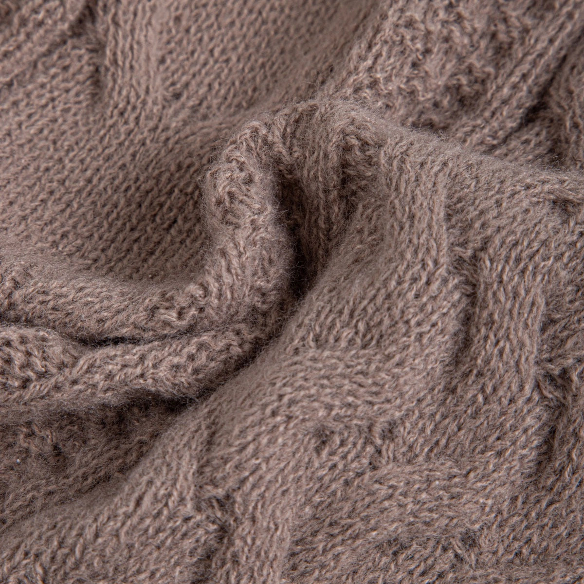 FLAVE | Zacht taupe deken met gebreide structuur | 130x170 cm